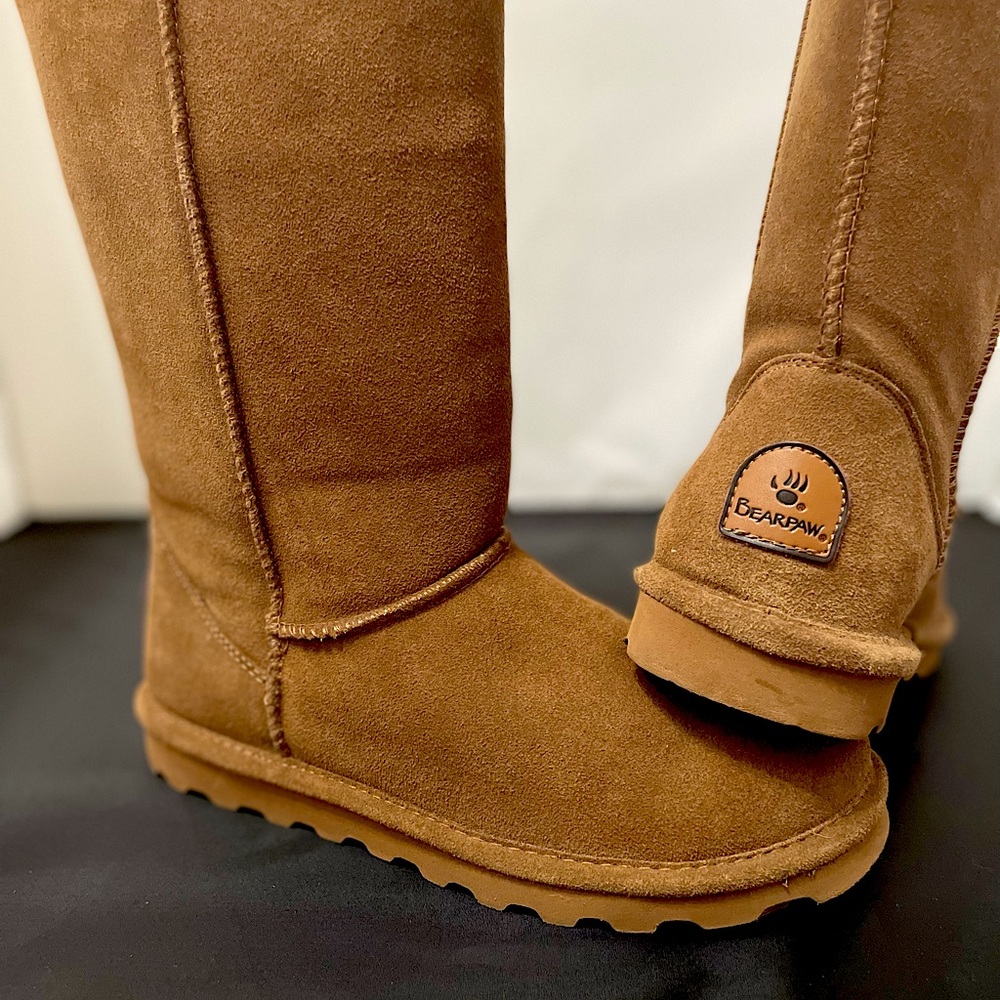 Bearpaw Elle Tall Tan Suede Boot Size 7